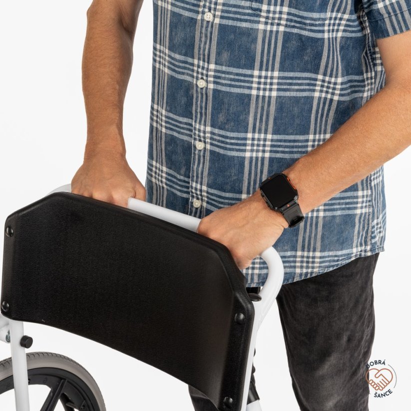 Toaletní a sprchový vozík COMPLEX-TIM, pohled na madlo pro asistenty, pohodlné tlačení pacienta, ergonomický úchyt
