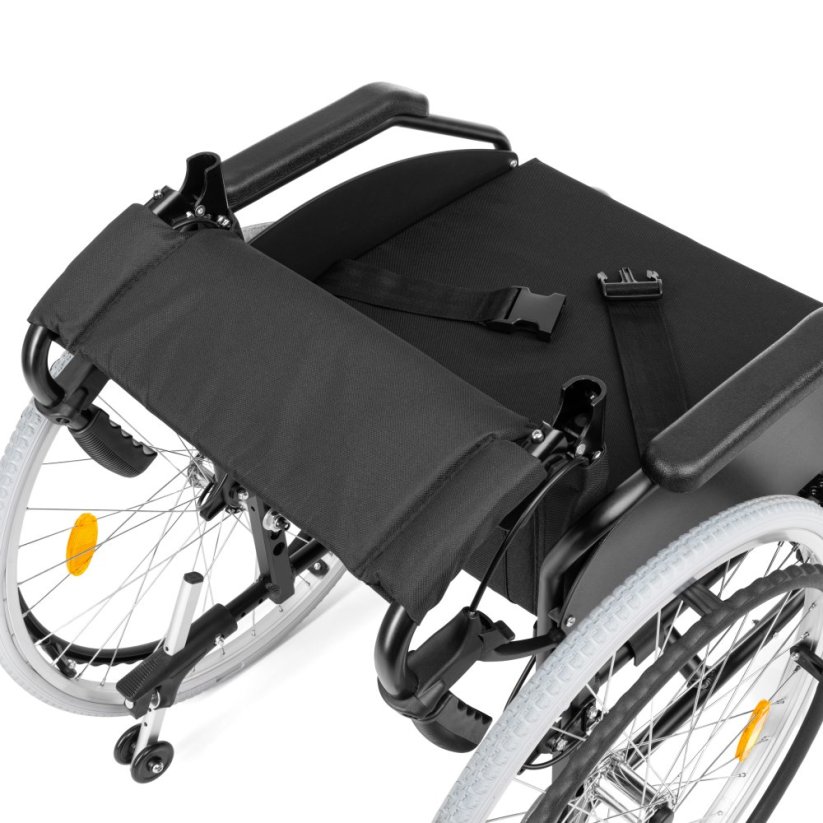 EVERYDAY-TIM složený – horní pohled na kompaktní rám se sedákem a pásem.