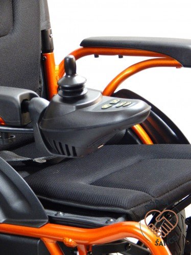 Boční pohled na joystick Elektrického invalidního vozíku ElectricTIM I, precizní ovládání