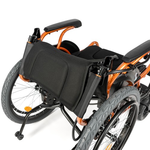 Detail zadní opěrky Elektrického invalidního vozíku ElectricTIM I, ergonomické provedení pro pohodlí
