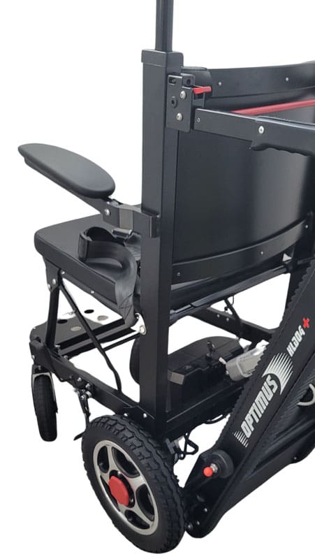 Detail zadních koleček Schodolezu a Elektrického Vozíku 3v1 Optimus HLD04, zabrzďovací systém pro bezpečný pohyb