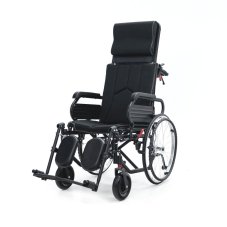Polohovací invalidní vozík NEURO-TIM – čelní šikmý pohled s opěrkou hlavy a polohovacími podnožkami.