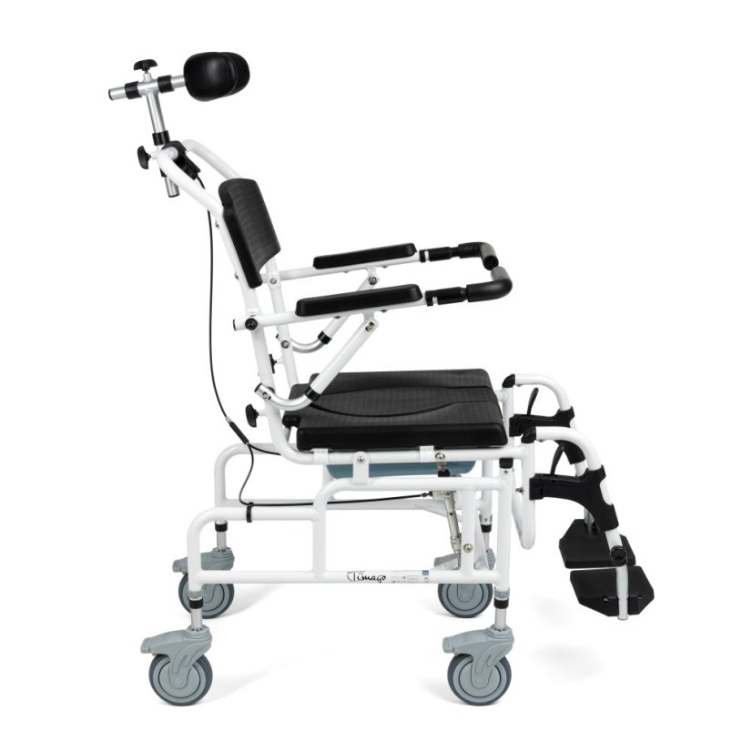 Boční pohled na Polohovací toaletní a sprchové křeslo MASTER-TIM+, ergonomický design s nastavitelným úhlem sedáku