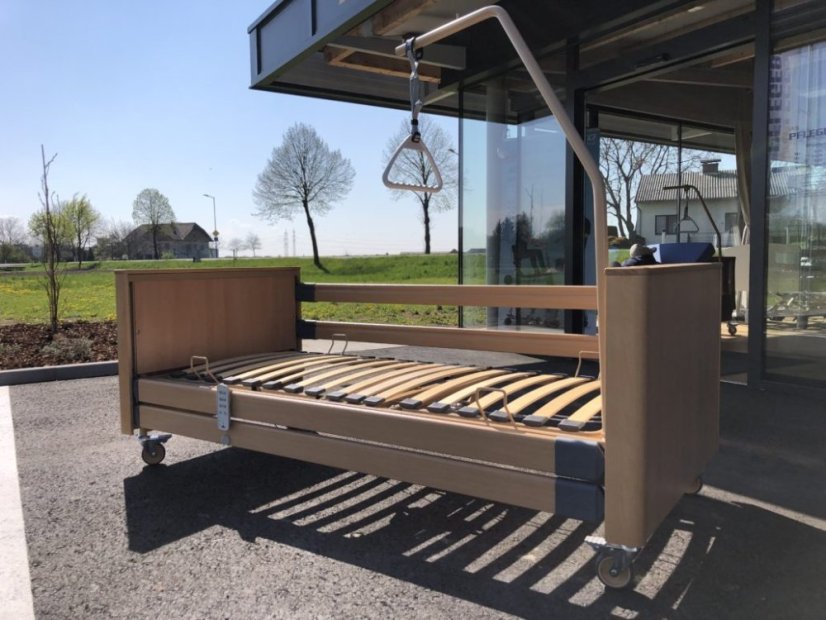 VÝHODNÝ SET: Polohovací postel ARMINIA IV. + Antidekubitní matrace s potahem